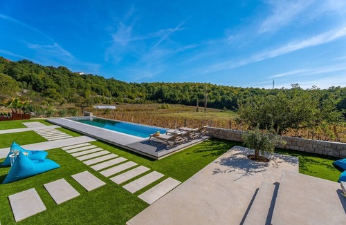 Imotski Villa | Villa Vine - Six Bedroom Villa, Sleeps 12
