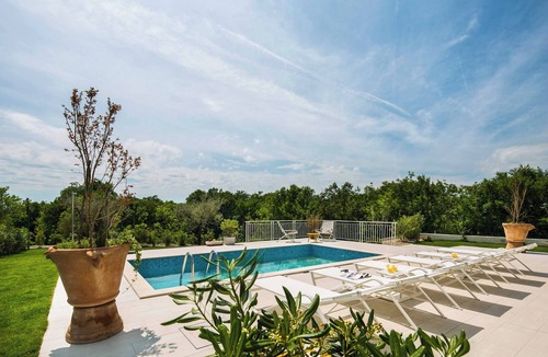 Stanisovi Villa | Villa White Pebble II