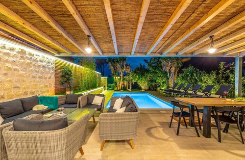 Pile Villa | Villa White Star II - Five Bedroom Villa, Sleeps 10