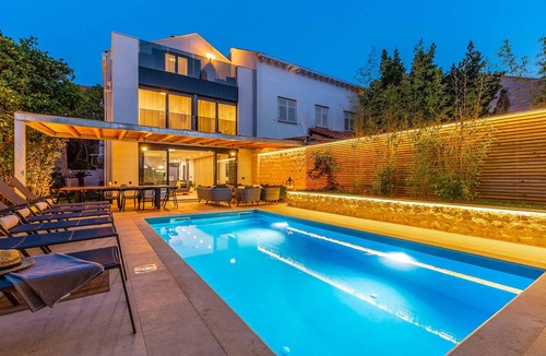 Pile Villa | Villa White Star II - Five Bedroom Villa, Sleeps 10