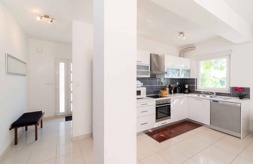 Blato Villa | Villa with outdoor pool and 30 m from the beach