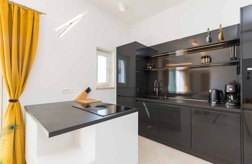 Kastelir Villa | Villa with pool and air conditioning
