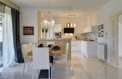 Rovinjsko Selo Villa | Villa with pool, sauna and fitness