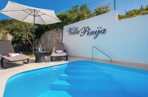 Nerezise Villa | Villa with private pool, terrace and garden with fireplace