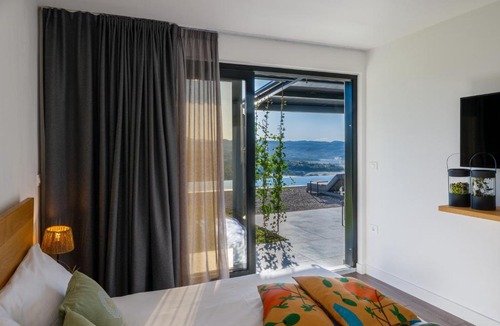 Sveti Bartol Villa | Villa with Private Pool & Lake View near Motovun, Casa Mille Olivi Modern