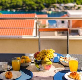 Cove Osibova (Milna) Apartment | Villa Zdenka