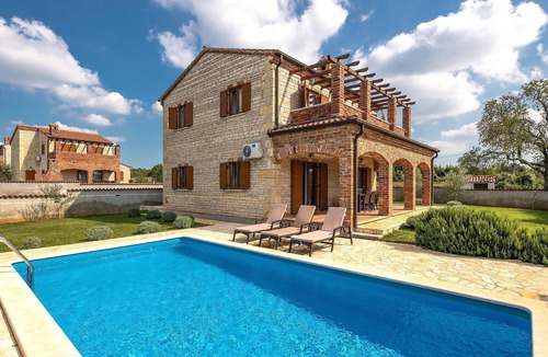 Butkovici Villa | Villa Zoe with Pool, 4 bedrooms, Terrace, shared Tennis court, Pets