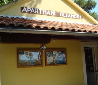 Vrboska Apartment | Villas Oleandri