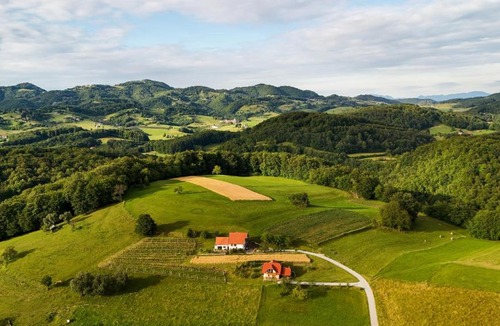 Krsko House | Vineyard Apartments near Rajhenburg Castle