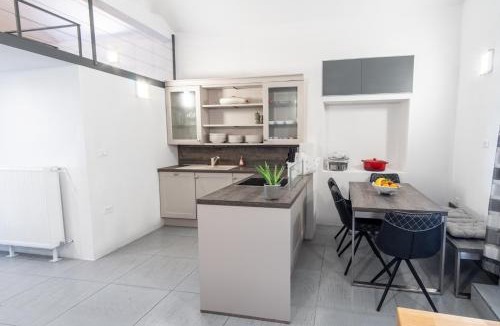 Tomaj Apartment | Vineyard View Apartment Karst HerMes arT