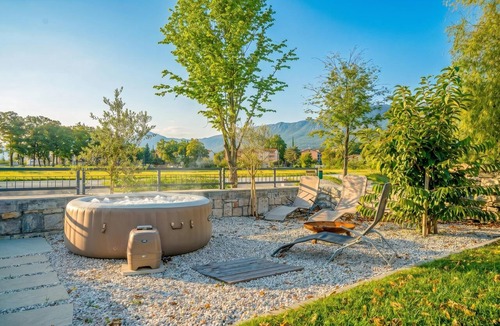 Vipava Villa | Vipava River Retreat Jacuzzi & Garden, Vipava, Slovenia