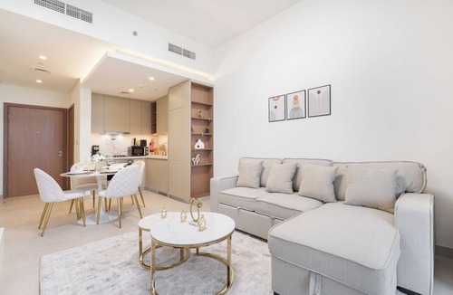 Business Bay Apartment | Vogue | VYB at Business Bay close to Downtown