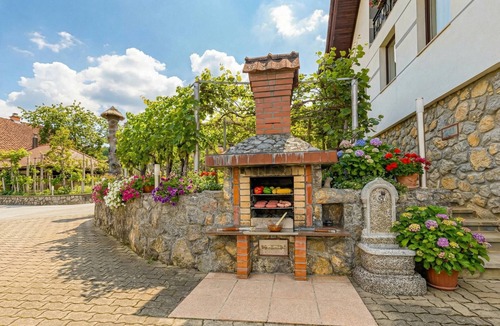 Crnomelj House | Vrtin Vineyard Family Retreat, Dragatuš, Slovenia
