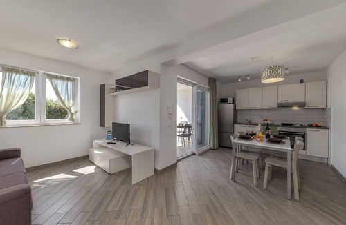 Brzac Apartment | Wabi Sabi Apt1 Pool & Garden, Brzac, Croatia
