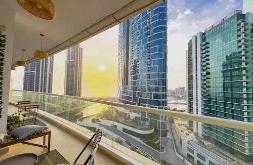 Jumeirah Beach Residence Apartment | Walk to JBR Marina Beach & Tram! LUX Family 3BHK, Stunning Views