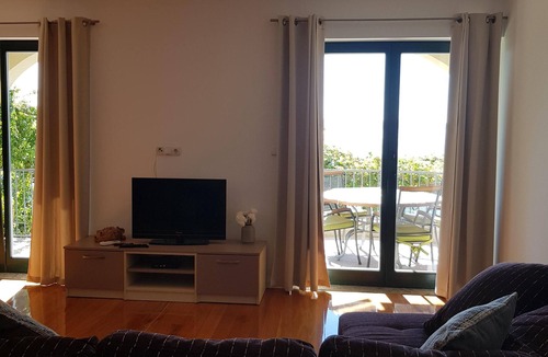 Bibinje Apartment | Waterfront Sea is your backyard