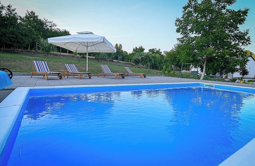 Velika House | Wellness holiday home with pool near Papuk Nature Park