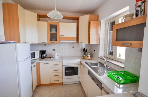 Dajla Apartment | Wohnung "Angela" mit Terrasse by Interhome