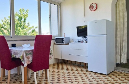 Dajla Apartment | Wohnung "Davor A3" direkt am Strand by Interhome