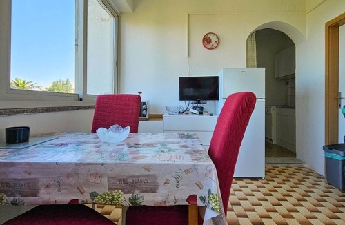 Dajla Apartment | Wohnung "Davor A3" direkt am Strand by Interhome