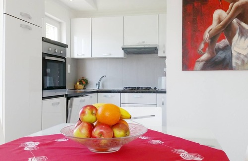 Stikovica Apartment | Wohnung "Ela" mit Blick auf das Wasser by Interhome