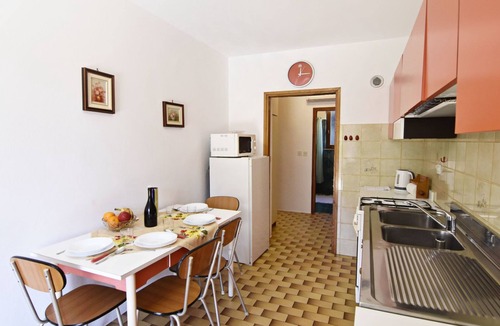 Basanija Apartment | Wohnung in der Nähe des Strandes Basanija by Interhome