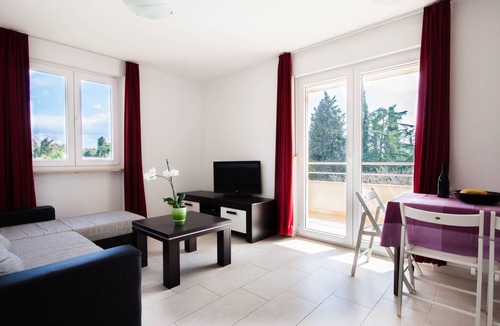 Monterol Apartment | Wohnung mit Terrasse by Interhome