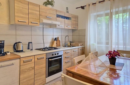 Benkovac House | Wonderful private villa for 5 people with private pool, internet, A/C, TV, patio and pets allowed