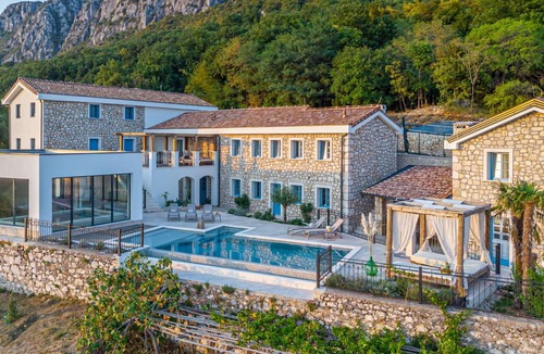 Bribir Villa | Wonderful private villa for 10 people with A/C, WIFI, private pool, TV and terrace