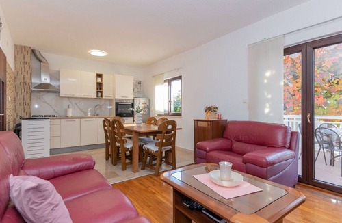 Donji Prolozac House | Wonderful private villa for 9 guests with private pool, WIFI, A/C, TV, terrace and panoramic view