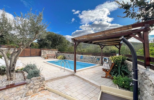 Krusevo House | Wonderful private villa for 4 guests with private pool, A/C, WIFI, TV and patio