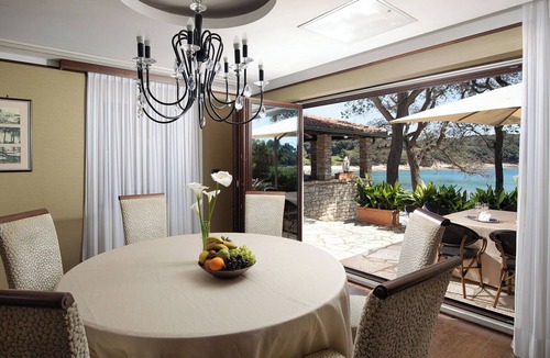 Fazana Villa | Wonderful private villa for 6 people with WIFI, A/C, hot tub, TV, terrace and pets allowed