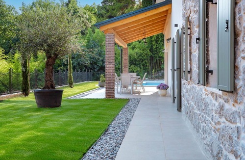 Opric Villa | Wonderful private villa for 8 people with A/C, private pool, WIFI, TV, terrace and pets allowed
