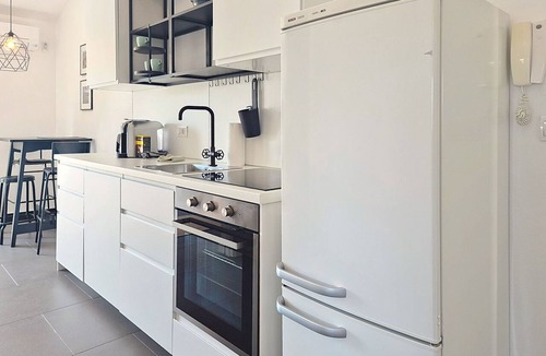 Fiorini House | Wonderful private villa for 10 guests with A/C, WIFI, private pool, TV and terrace