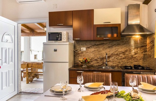 Jakomici House | Wonderful private villa for 6 people with WIFI, private pool, A/C, TV, terrace and pets allowed