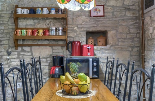 Butkovici House | Wonderful private villa for 6 people with WIFI, A/C, private pool, TV, terrace and pets allowed