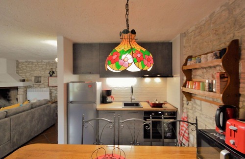 Butkovici House | Wonderful private villa for 6 people with WIFI, A/C, private pool, TV, terrace and pets allowed