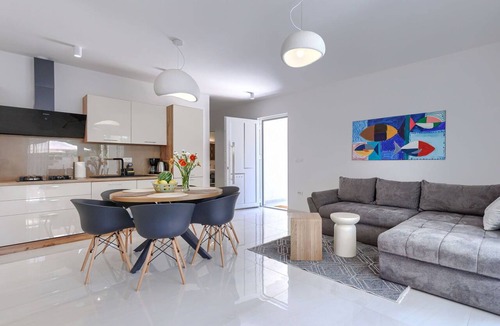 Strmac House | Wonderful private villa for 6 guests with A/C, private pool, WIFI, TV and terrace