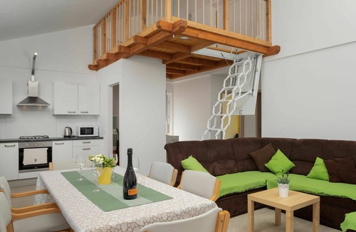 Klimno House | Wonderful private villa for 10 people with A/C, private pool, hot tub, WIFI, TV and terrace