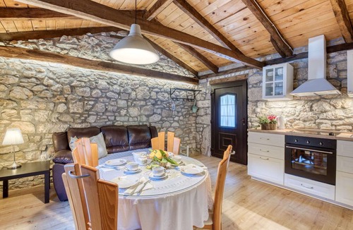 Lovran House | Wonderful private villa with WIFI, A/C, private pool, TV, terrace, pets allowed and panoramic view