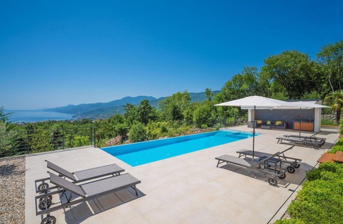 Kastav Villa | Wonderful private villa with hot tub, WIFI, private pool, A/C, TV, terrace and pets allowed