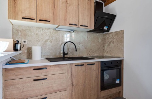 Zaton House | Wonderful private villa for 4 guests with WIFI, A/C, TV and terrace