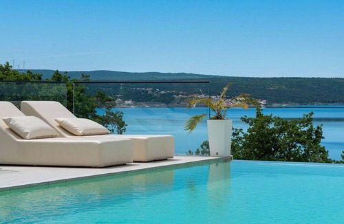 Maslenica Villa | Wonderful private villa for 8 guests with hot tub, A/C, private pool, WIFI, TV and terrace