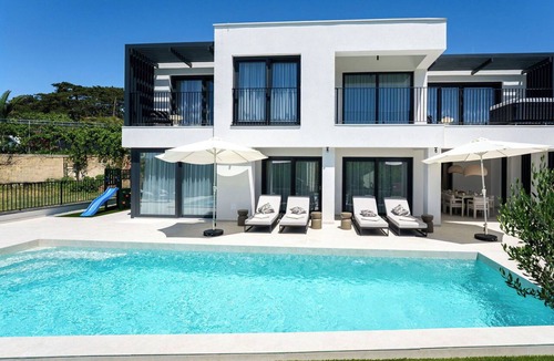 Lopar Villa | Wonderful private villa with hot tub, A/C, WIFI, private pool, TV, terrace and pets allowed