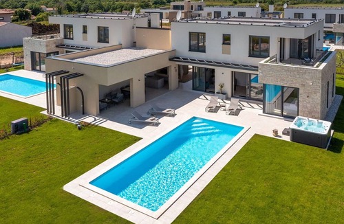 Nova Vas Villa | Wonderful private villa with hot tub, WIFI, private pool, A/C, TV, terrace and pets allowed