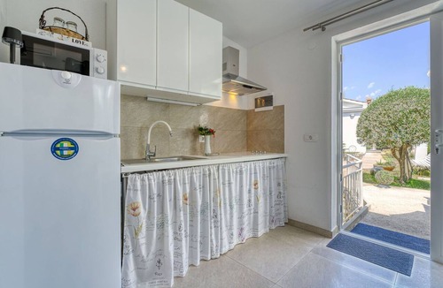 Ika House | Wonderful villa for 10 people with WIFI, A/C, TV and terrace