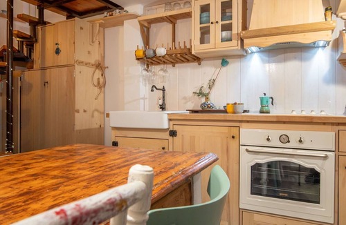 Cres House | Wonderful villa for 4 guests with WIFI, A/C and balcony