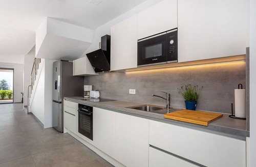 Bogovici House | Wonderful villa for 6 people with A/C, private pool, WIFI, TV and terrace