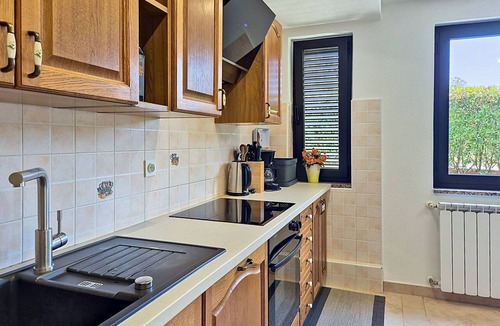 Valica House | Wonderful villa with hot tub, A/C, private pool, internet, TV, terrace and pets allowed