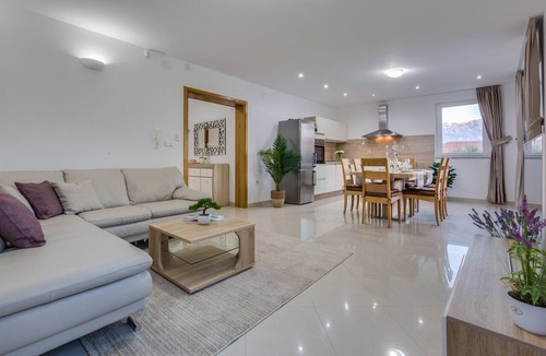 Razanac Villa | Zlatni Dvori
